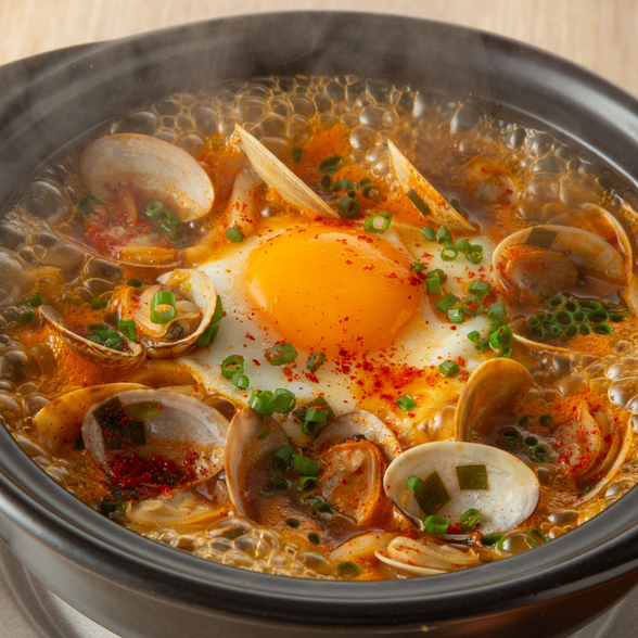 バラエティ豊かなメニューから自慢の麺類をピックアップ | 全席個室 湊一や 京都駅前店